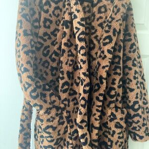 UGG Australia Plush Fleece Leopard Cheetah Print Robe Medium MSRP $118